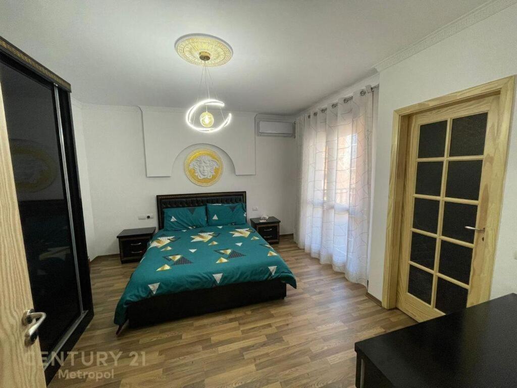 Apartment Quit *